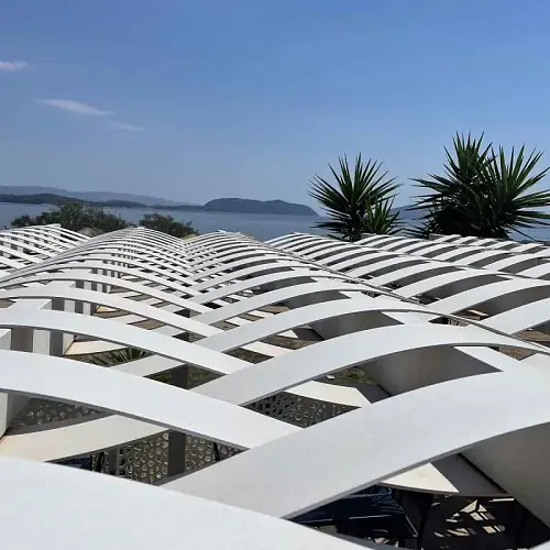 WPC πέργκολα στήριξη σε τοίχο με σκίαση runner - WPC πέργκολα  από τοίχο | 300 x 400εκ.